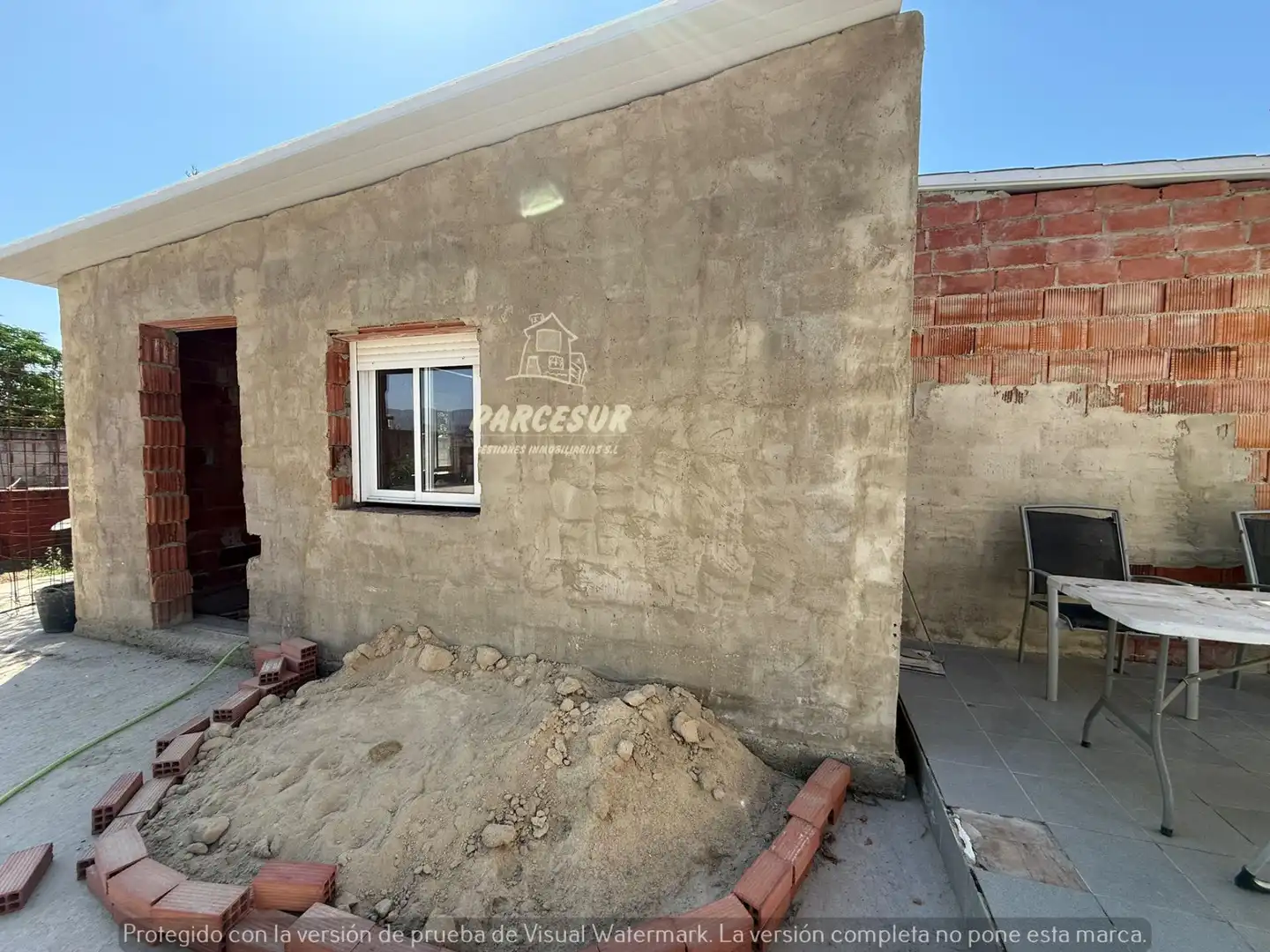 Vista exterior de Casa o xalet en venda en Córdoba amb Aire condicionat i Jardí privat
