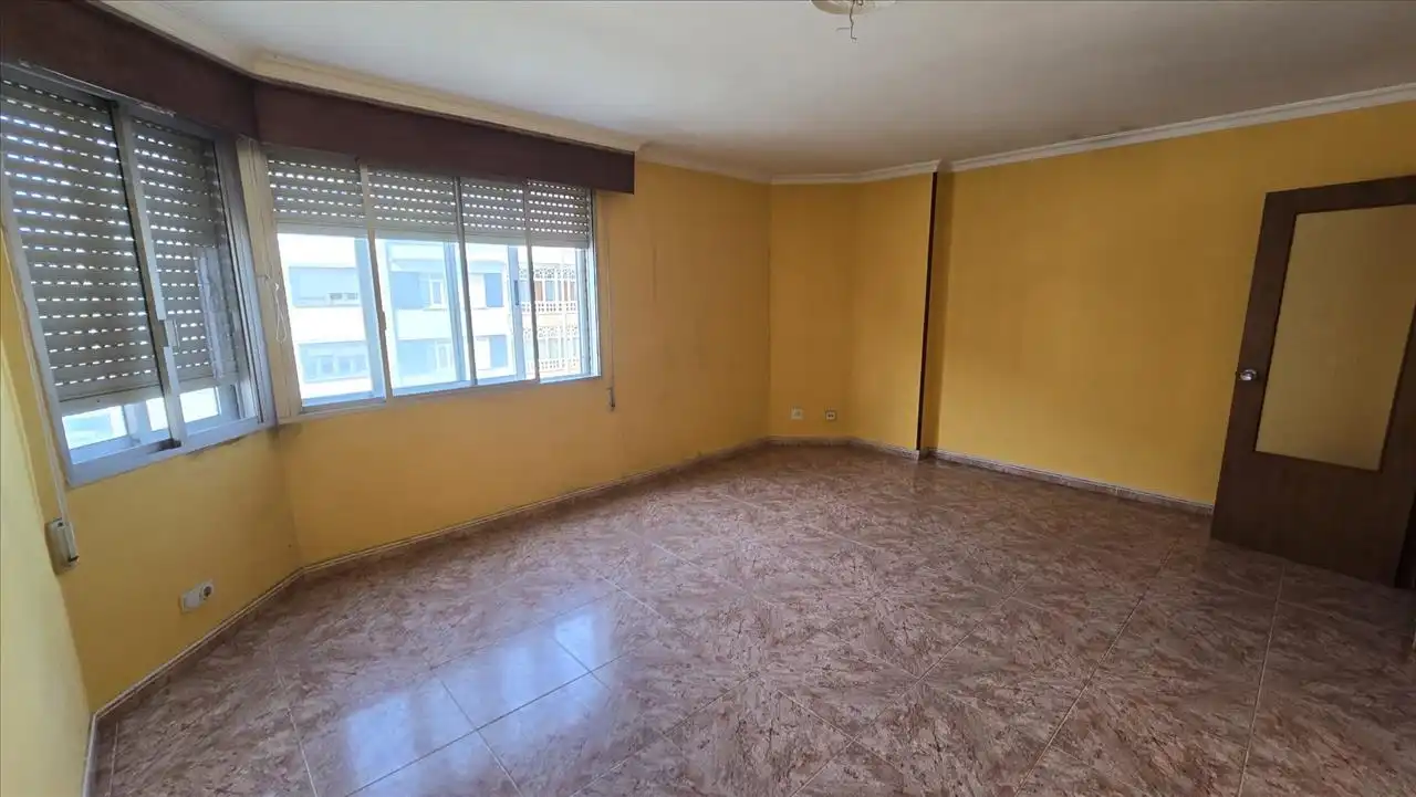 Habitación de Piso en venta en Narón