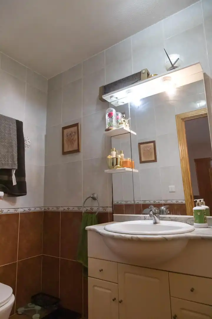 Baño de Casa adosada en venta en San Vicente del Raspeig / Sant Vicent del Raspeig con Jardín privado, Terraza y Piscina