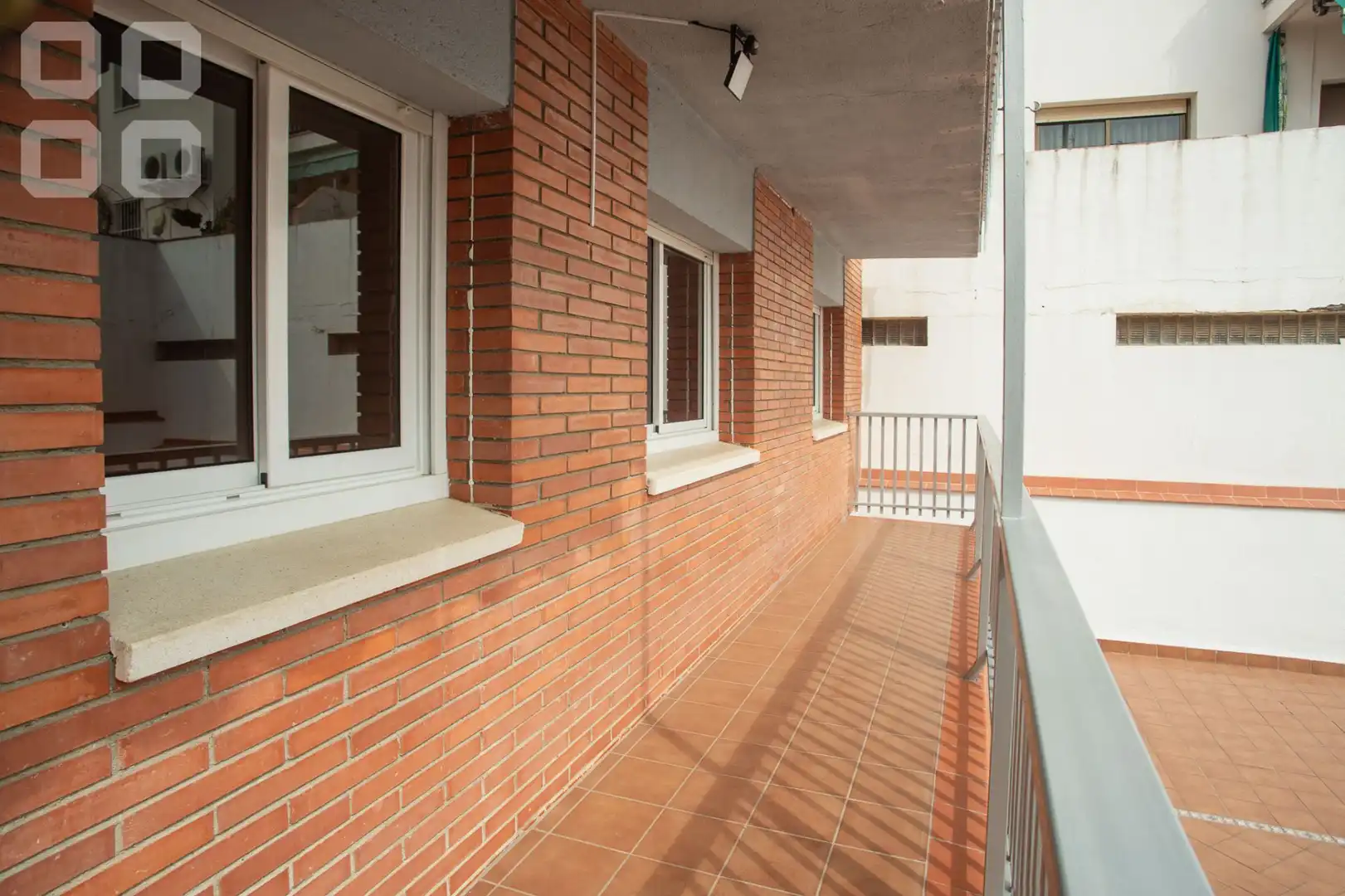 Terraza de Piso en venta en L'Hospitalet de Llobregat con Parquet, Terraza y Balcón