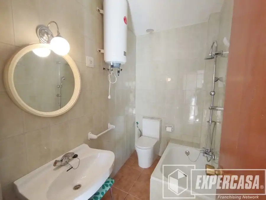Baño de Piso en venta en Navajas con Terraza