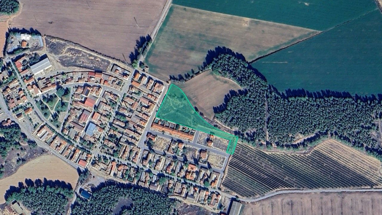 Land for sale in Gimenells i el Pla de la Font