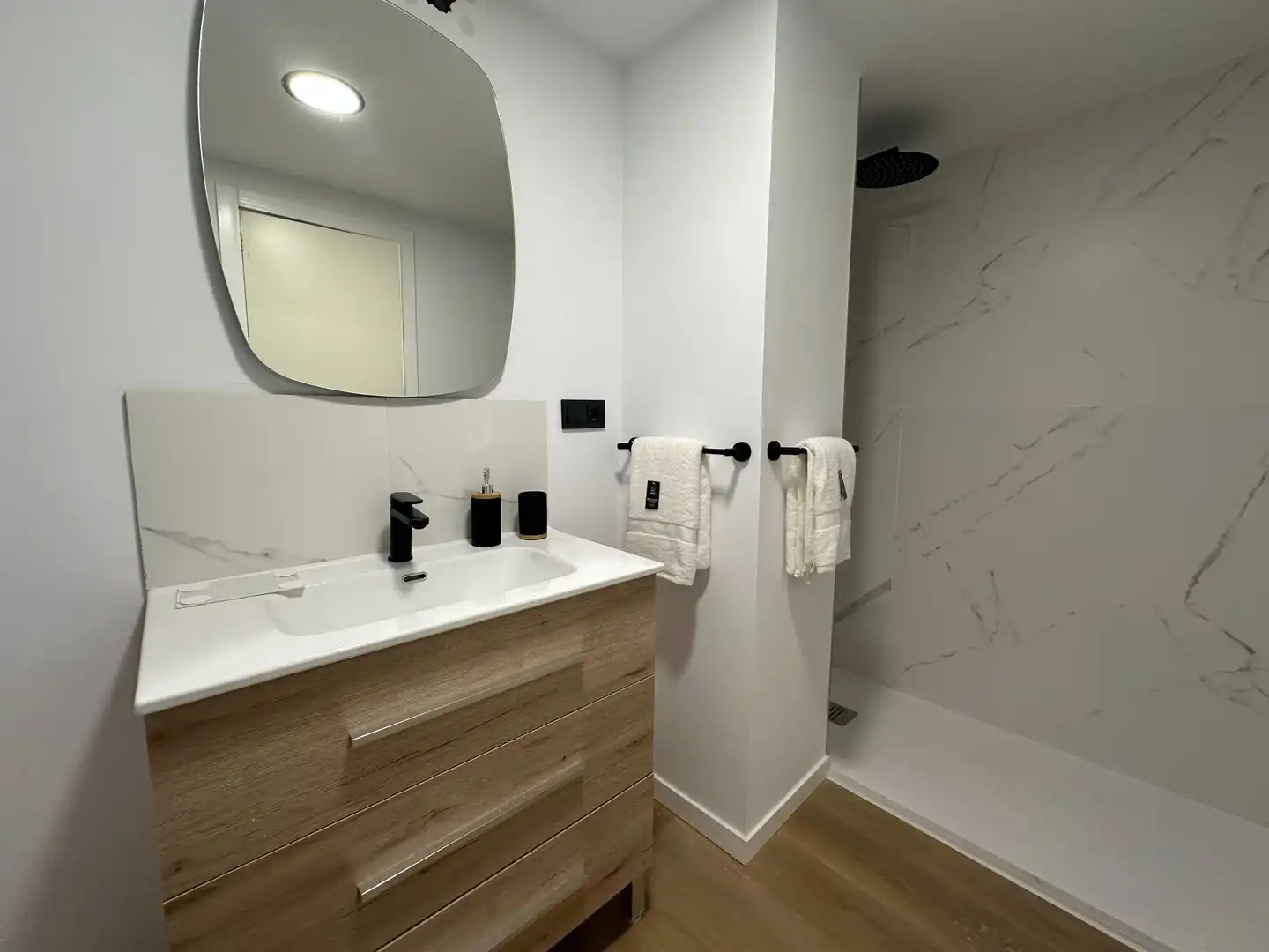 Bathroom of Flat for sale in Ontinyent  with Air Conditioner and Heating