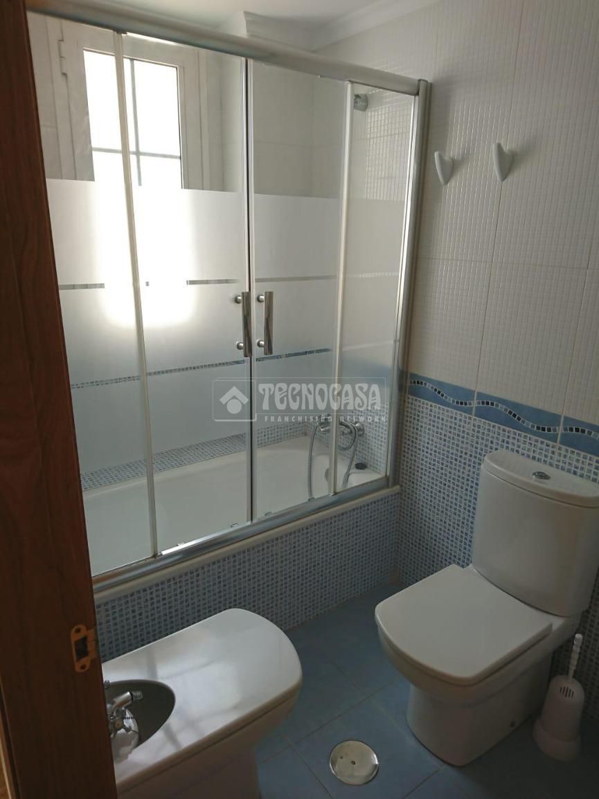 Bathroom of Flat for sale in  Almería Capital