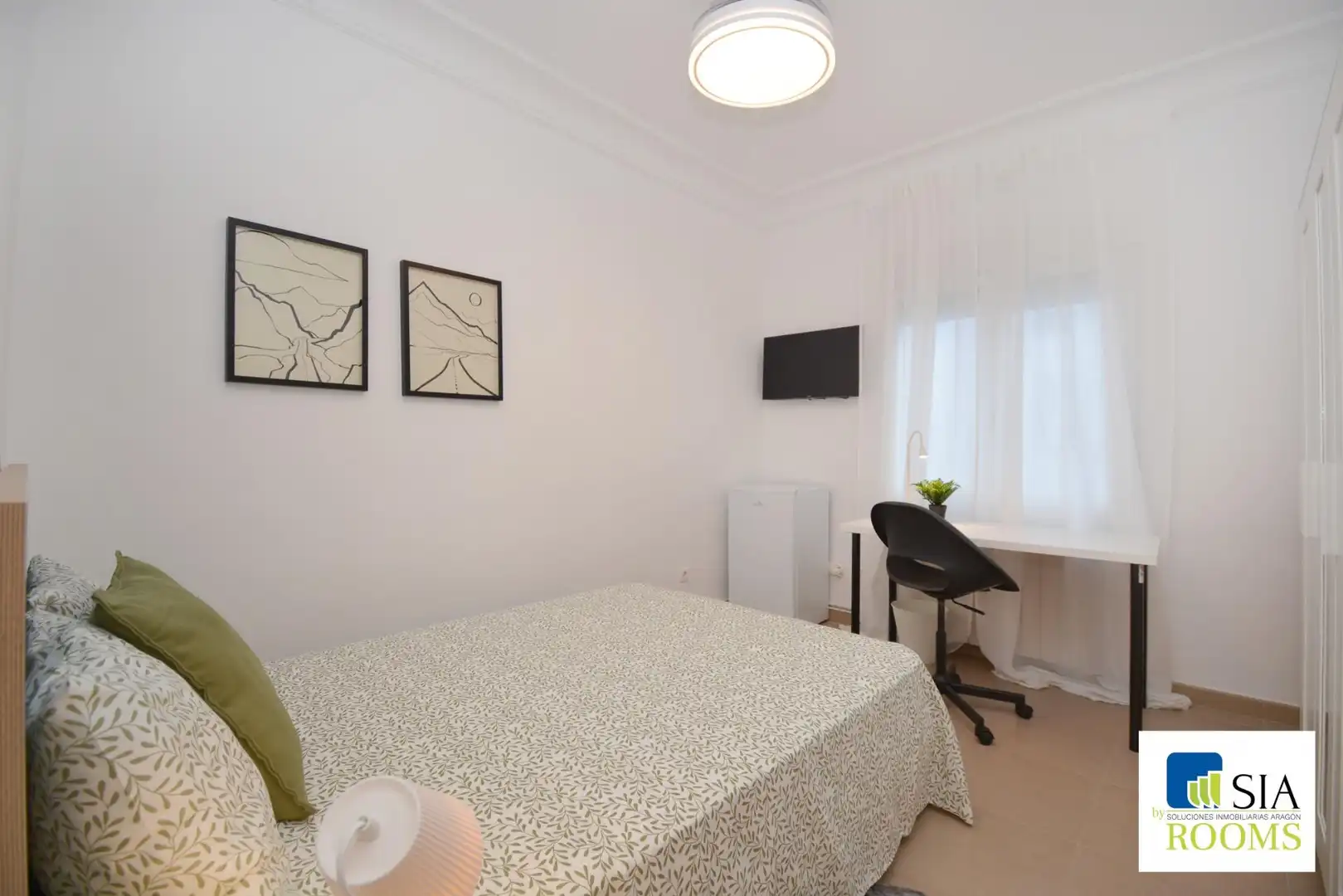 Room in Calle LATASSA, FELIX, 26, Universidad San Francisco