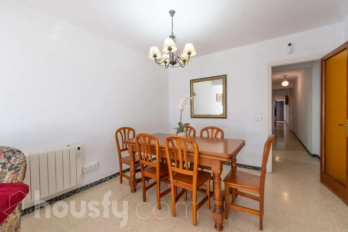 Comedor de Piso en venta en Vilanova i la Geltrú con Calefacción, Terraza y Balcón