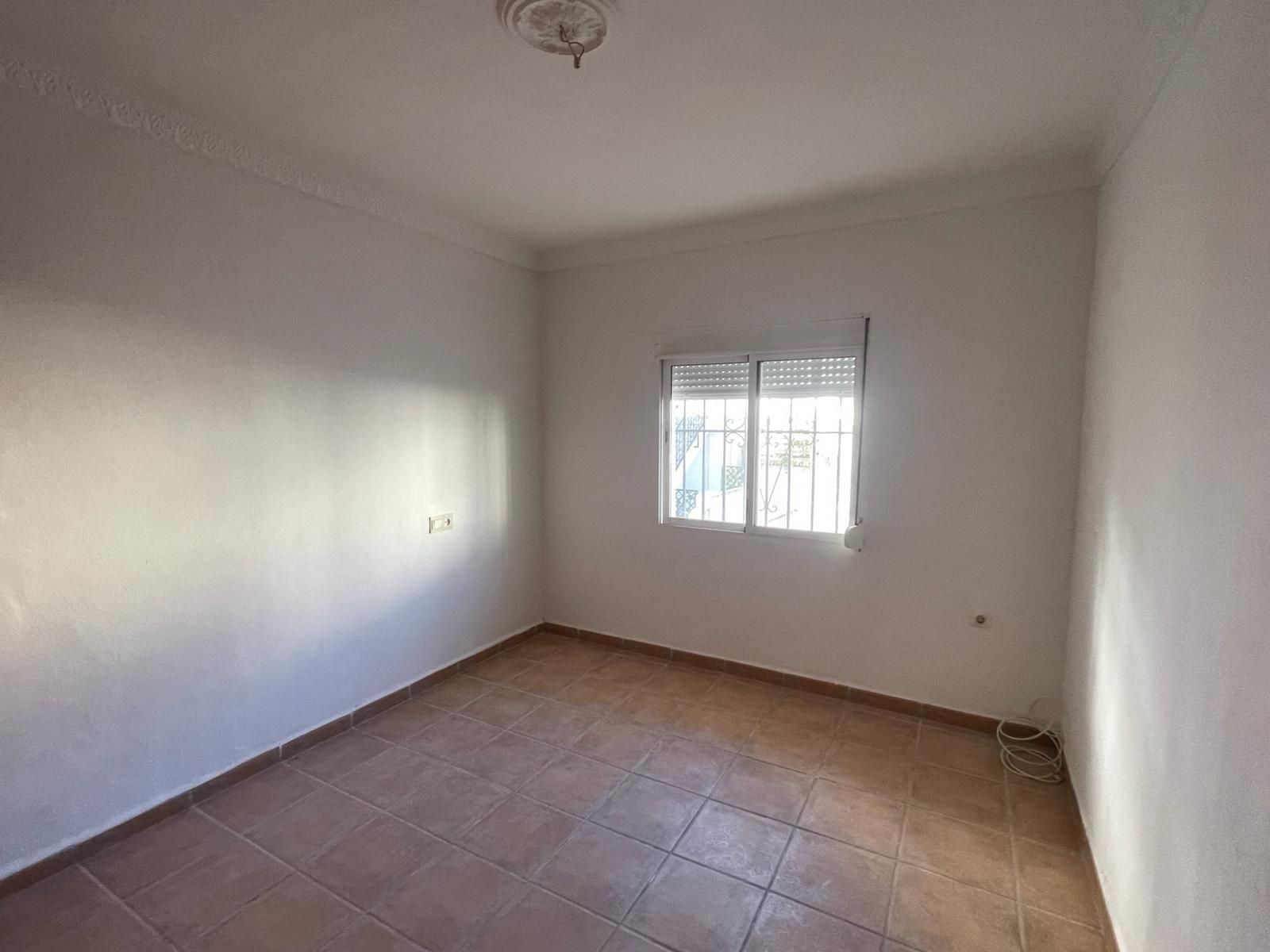 Bedroom of Flat for sale in Almuñécar  with Private garden, Terrace and Alarm
