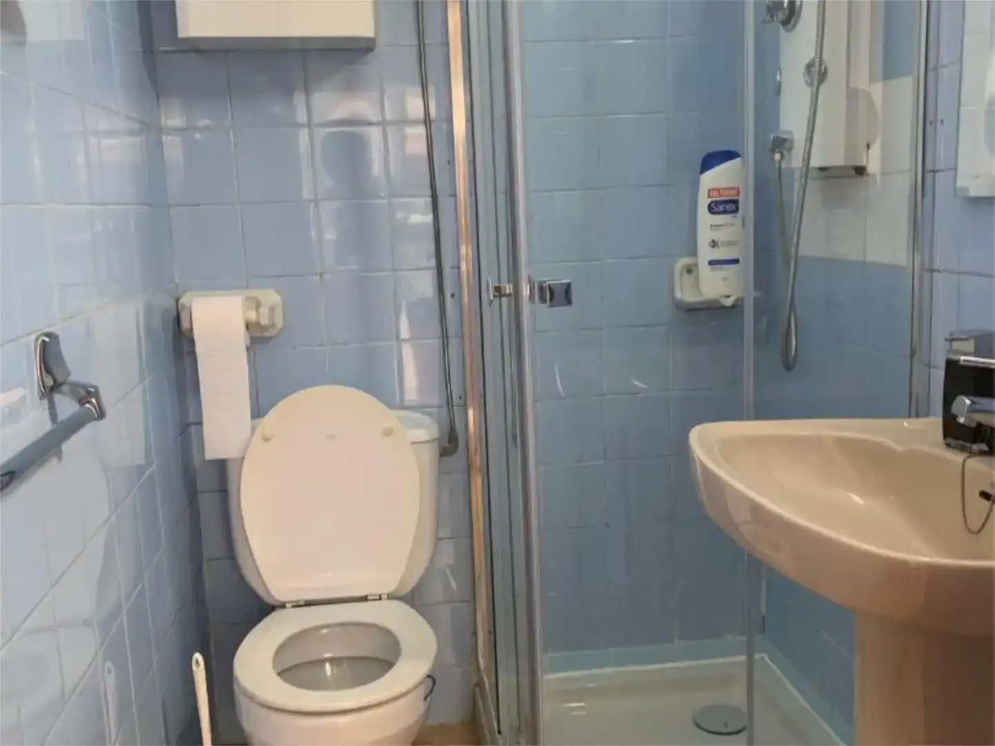 Badezimmer von Wohnungen zum Verkauf in Benidorm mit Klimaanlage und Balkon