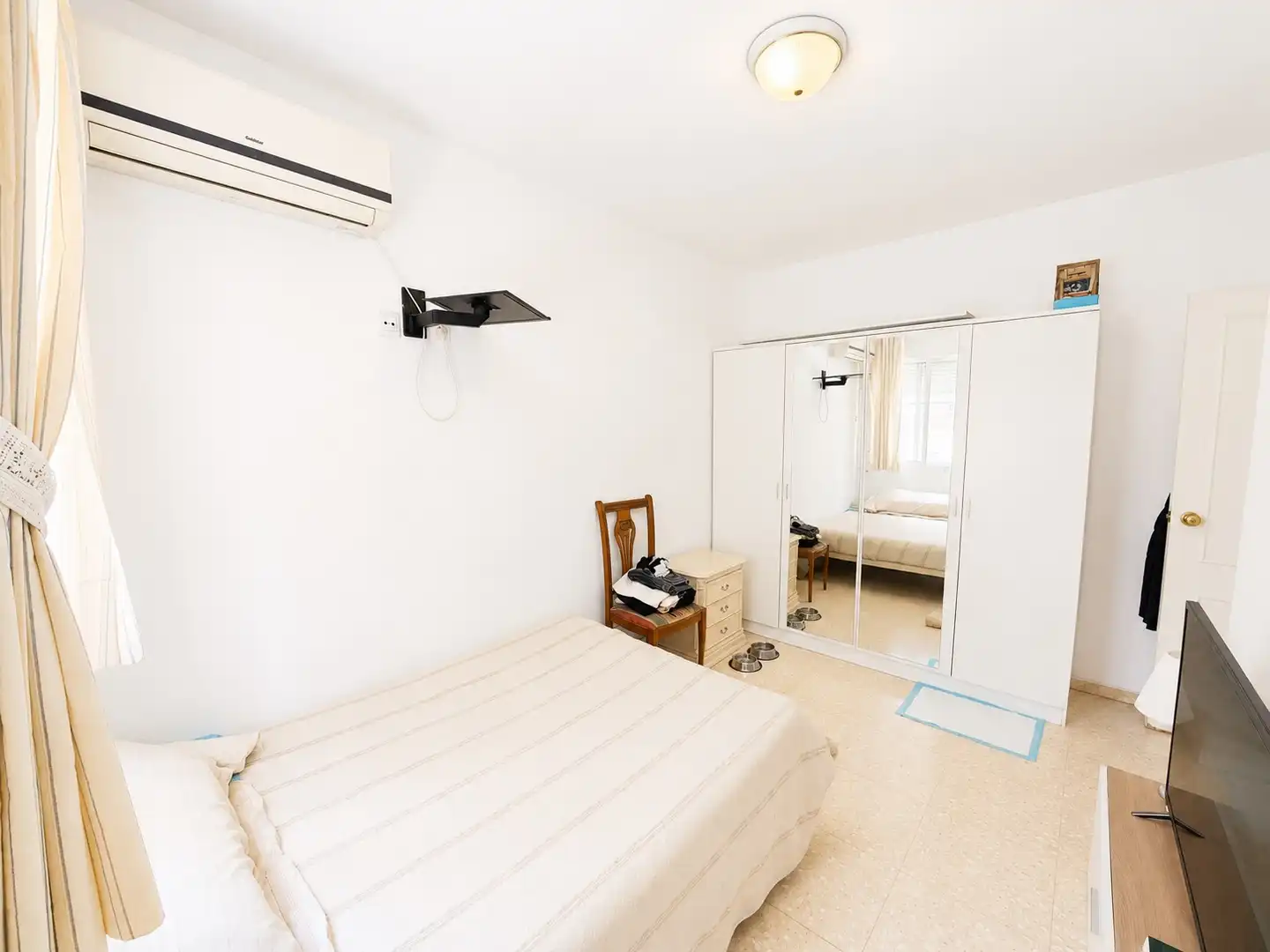 Bedroom of Duplexes for sale in Sevilla  with Air Conditioner and Terrace
