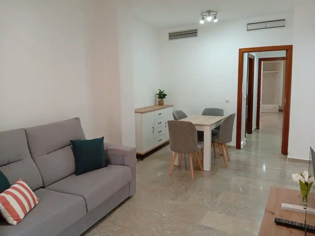 Apartament de lloguer a Calle Torres Naharro, La Estación