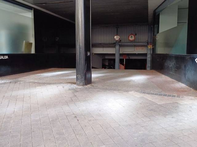 Garaje en Venta en Calle de Santa Cruz de Marcenado, 31 en Universidad - Malasaña