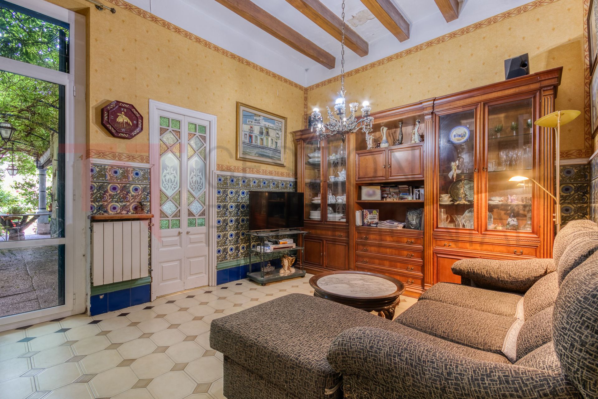 Sala d'estar de Casa o xalet en venda en Calella amb Calefacció, Terrassa i Traster