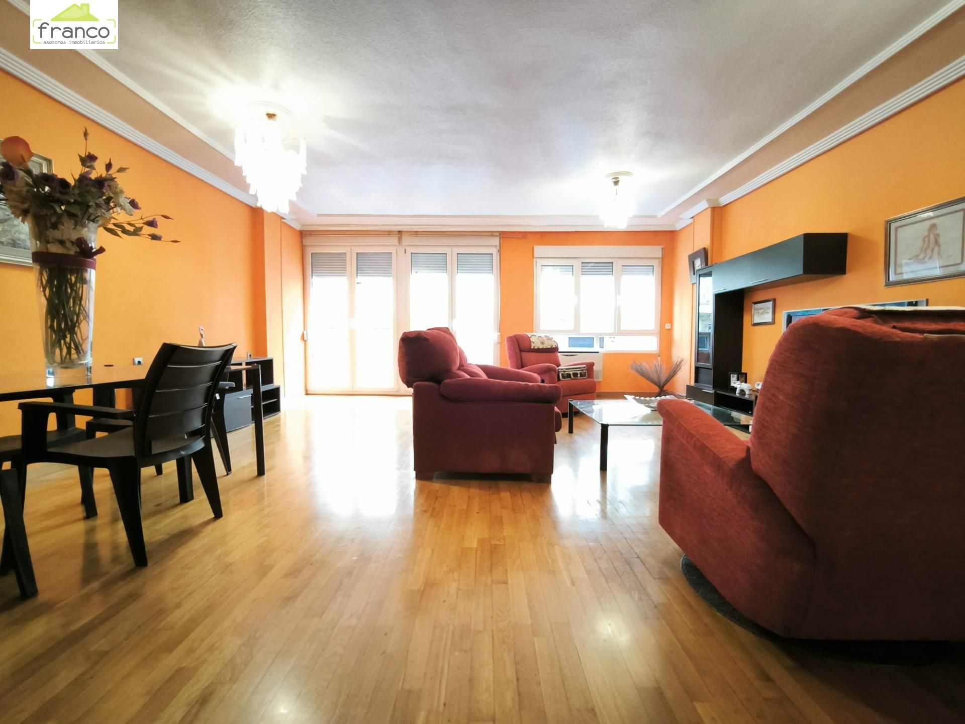 Sala d'estar de Pis de lloguer en Molina de Segura amb Aire condicionat, Terrassa i Balcó