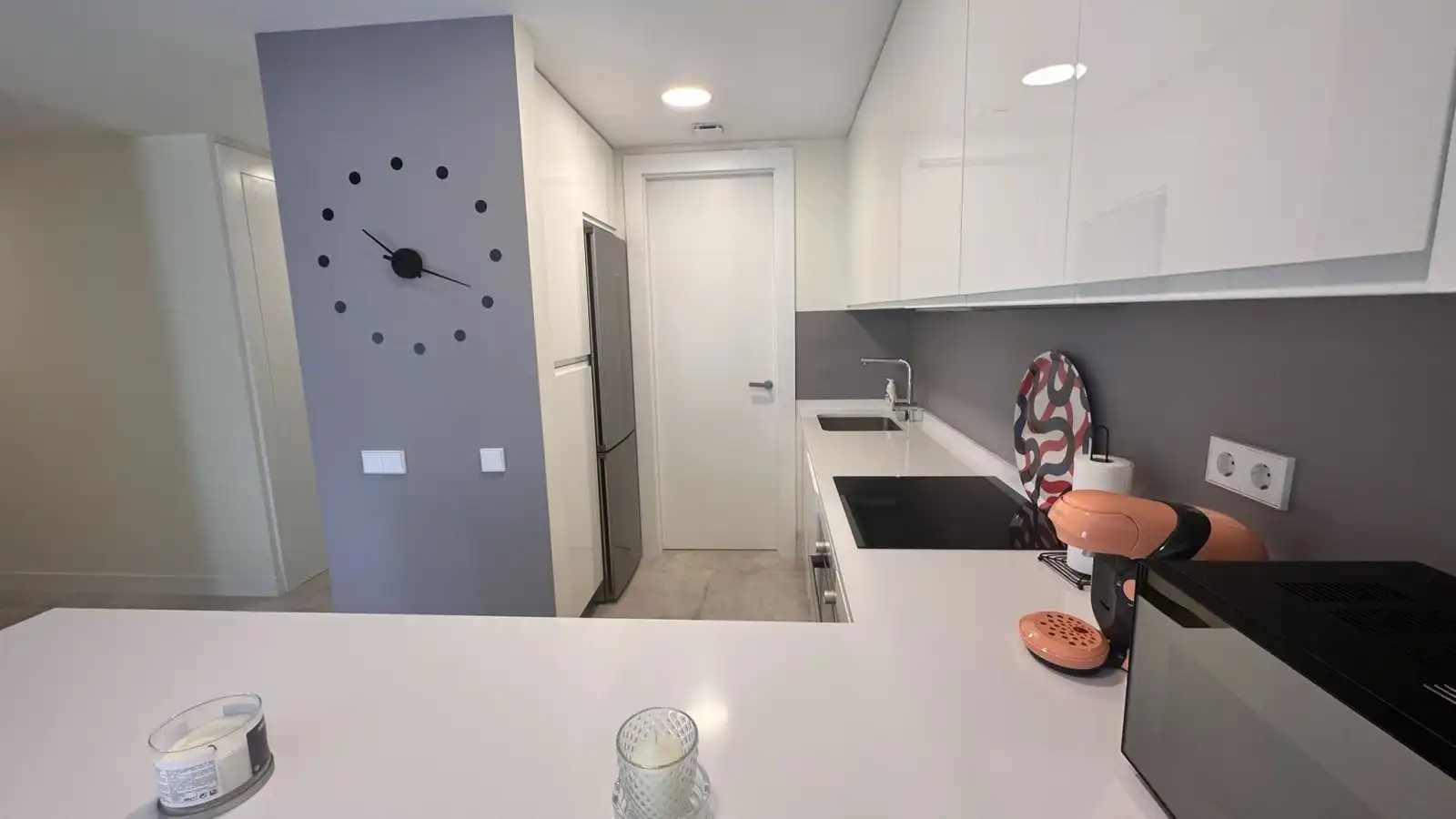 Cocina de Piso de alquiler en Estepona con Aire acondicionado, Terraza y Amueblado