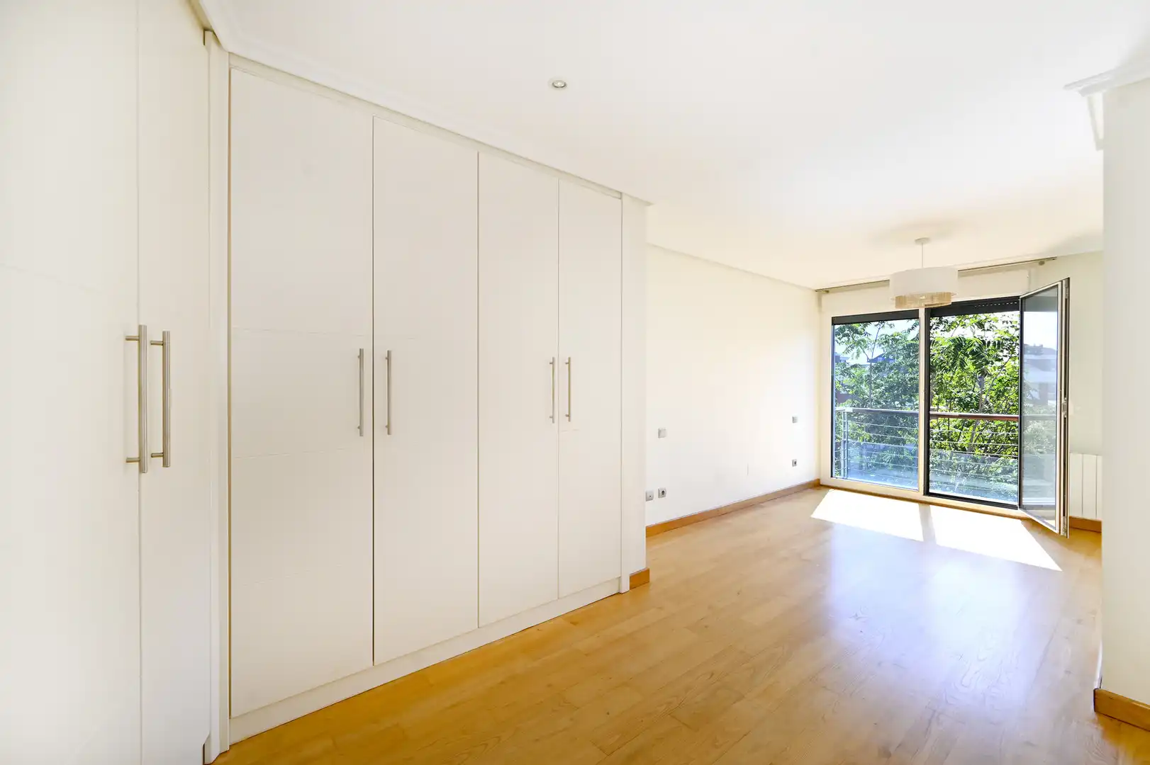 Flat for rent in Avenida Doctor Diego Madrazo, Valdenoja