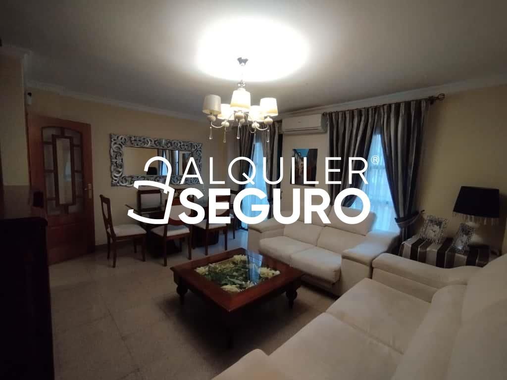 Sala d'estar de Pis de lloguer en Fuengirola amb Moblat