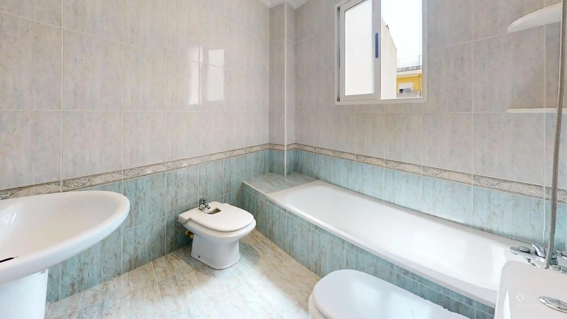 Bathroom of Flat for sale in Elche / Elx  with Air Conditioner and Heating
