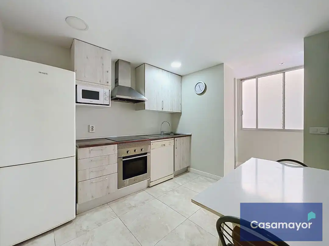 Kitchen of Flat for sale in Alicante / Alacant  with Oven, Washing machine and Microwave