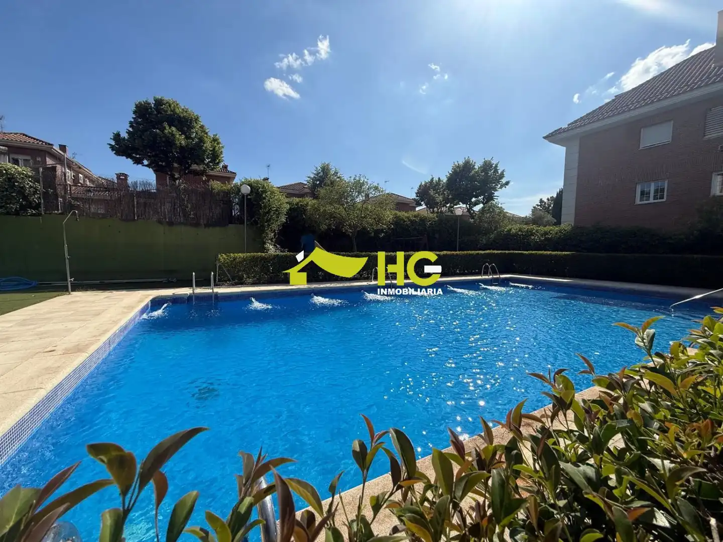 Swimming pool of Flat for sale in Villaviciosa de Odón  with Air Conditioner, Heating and Terrace