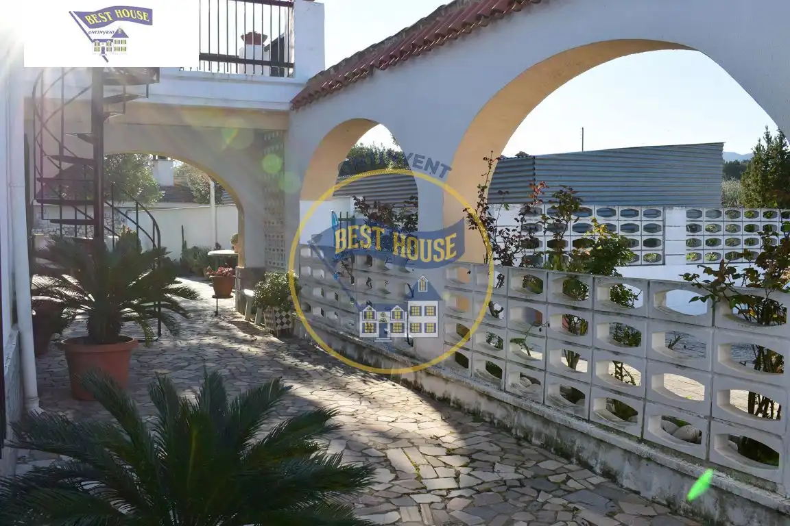 Vista exterior de Casa o chalet en venta en Ontinyent con Aire acondicionado, Jardín privado y Terraza