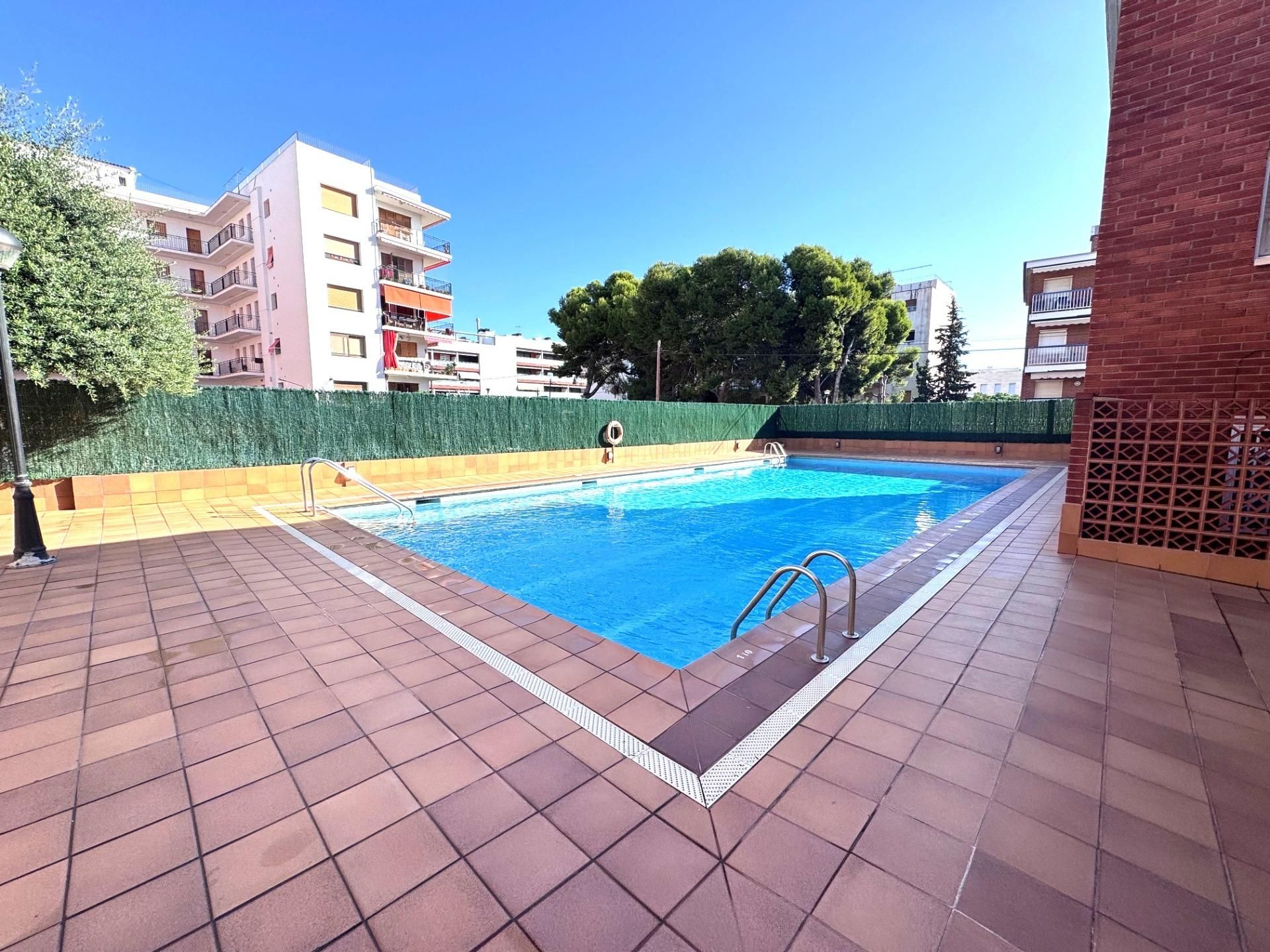 Swimming pool of Flat for sale in Torredembarra  with Air Conditioner, Heating and Terrace