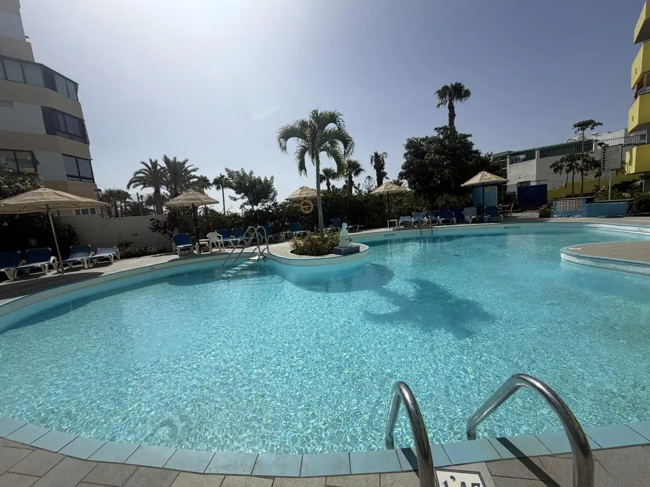 Swimming pool of Study for rent in San Bartolomé de Tirajana  with Air Conditioner, Terrace and Furnished