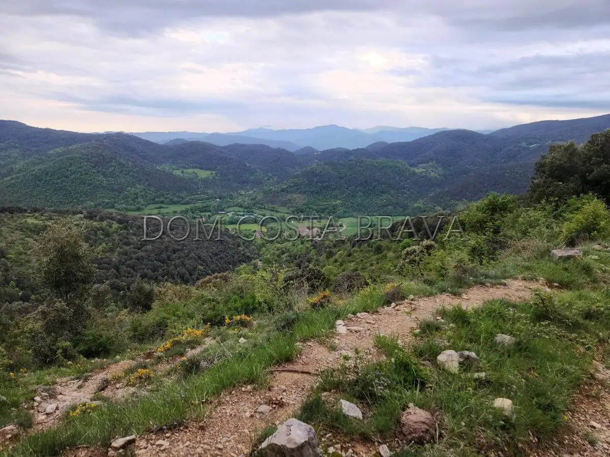 Land for sale in Carrer Major, Montagut i Oix