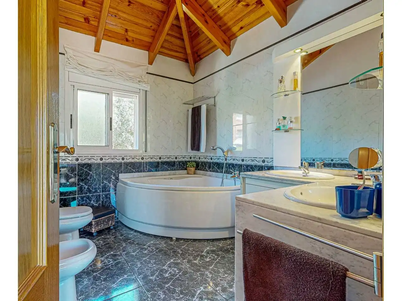 Haus oder Chalet zum Verkauf in Calle Eugeni Valero Ramo, 43, Corbera de Llobregat