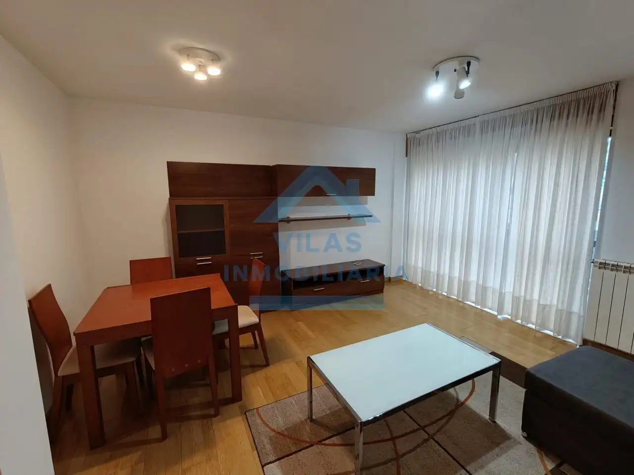 Sala d'estar de Apartament de lloguer en Ames amb Calefacció, Traster i Moblat
