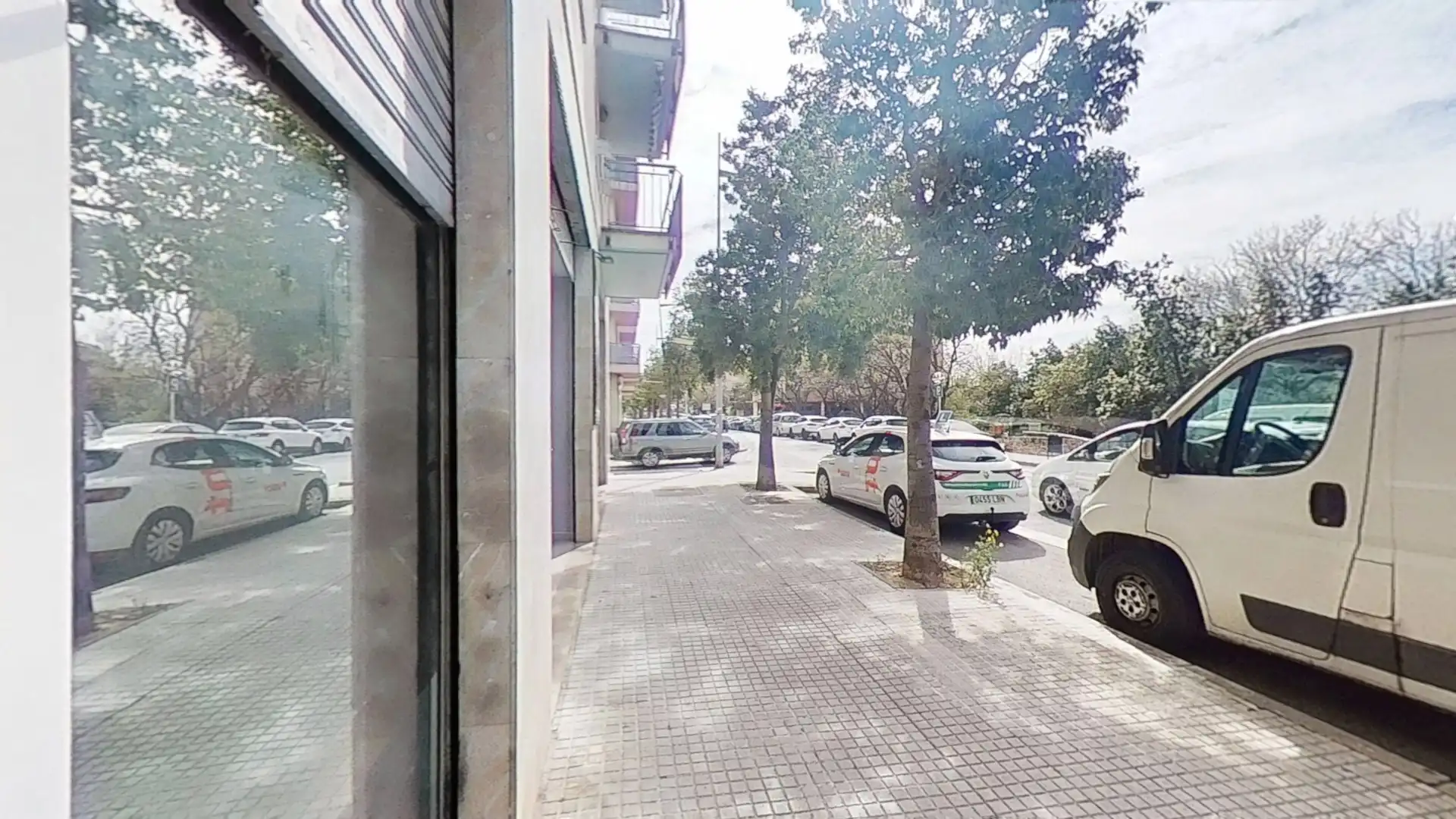Vista exterior de Local en venda en Tortosa