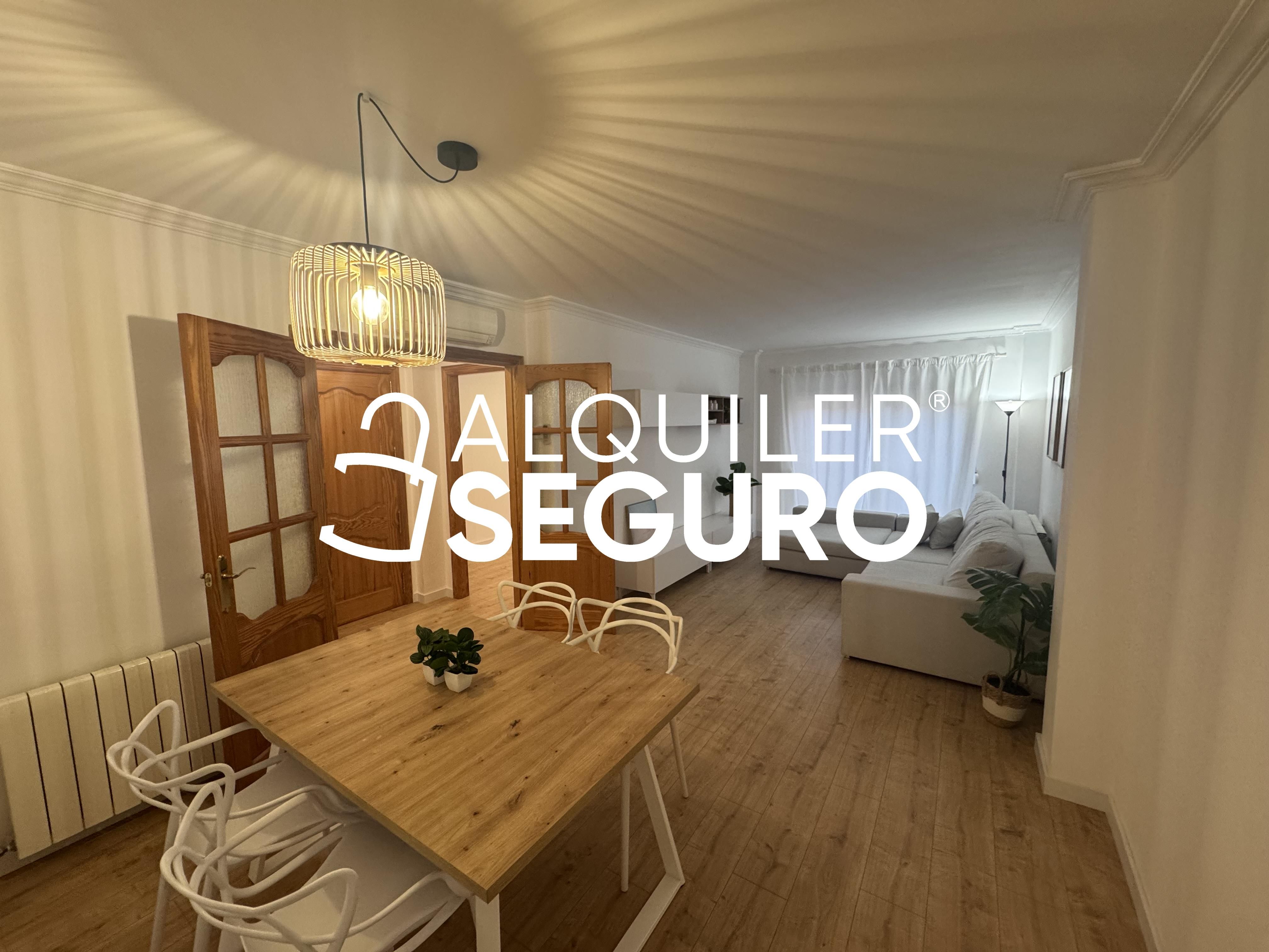 Sala d'estar de Pis de lloguer en  Palma de Mallorca amb Calefacció i Moblat