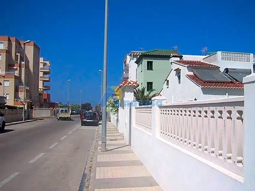 Exterior view of Houses for sale in Oliva  with Private garden and Terrace