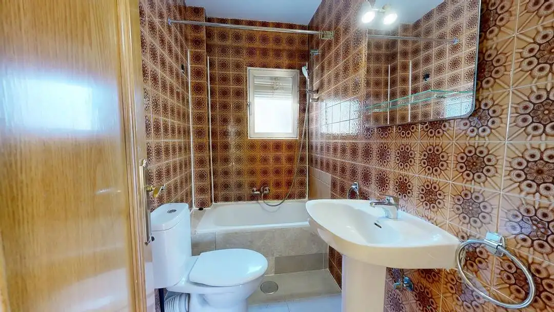 Baño de Piso en venta en Madrid con Aire acondicionado, Calefacción y Terraza