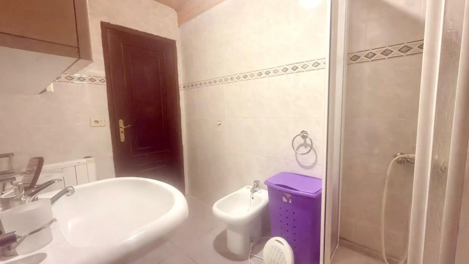 Bany de Casa o xalet en venda en Dozón amb Calefacció, Terrassa i Traster