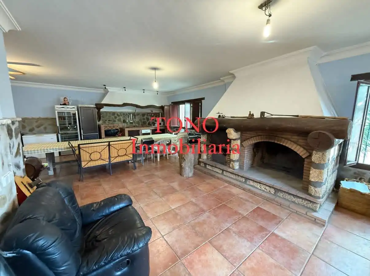 Houses for sale in Écija  with Air Conditioner, Heating and Private garden