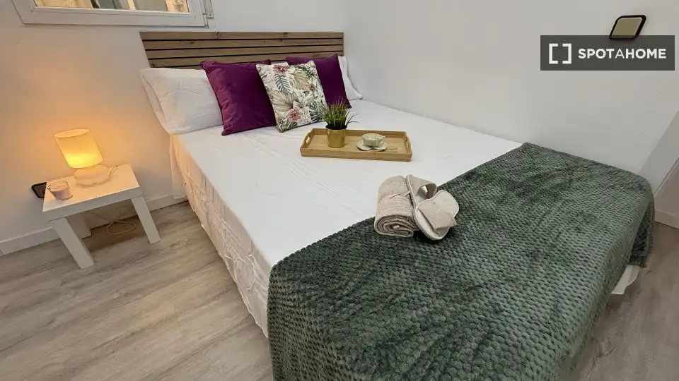 Habitación de Piso de alquiler en Madrid con Aire acondicionado, Calefacción y Amueblado