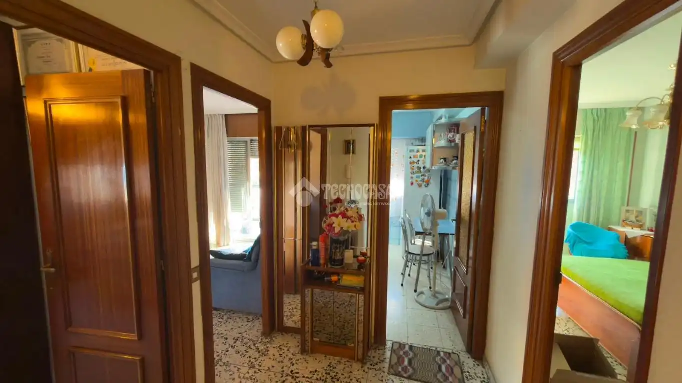 Piso en venta en Madrid con Calefacción y Terraza
