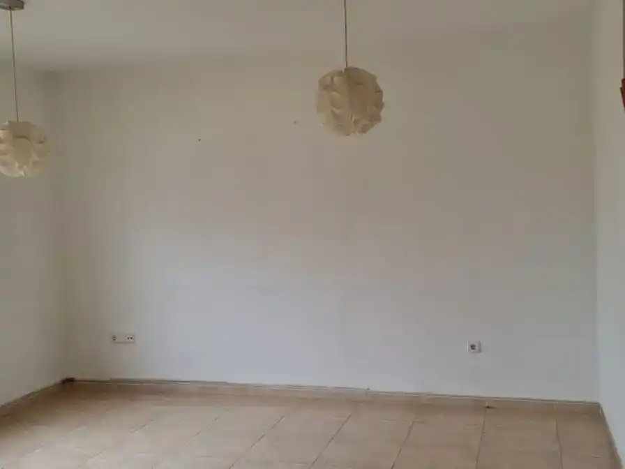 Wohnzimmer von Wohnung zur Miete in Linares mit Klimaanlage und Balkon