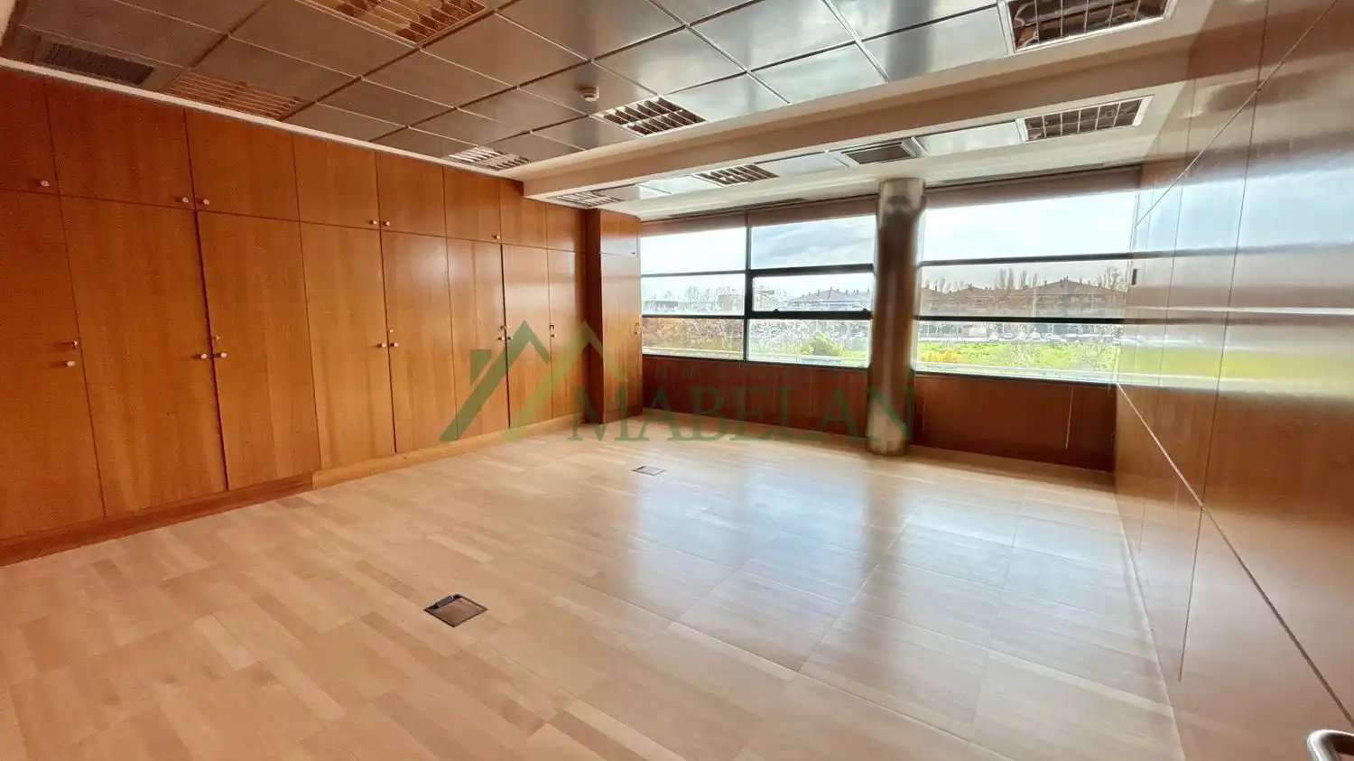 Oficina con ascensor en venta en El Pinar - Punta Galea, imagen 33