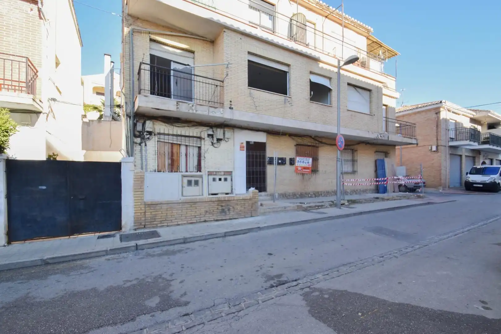 Vista exterior de Edificio en venta en Huétor Vega