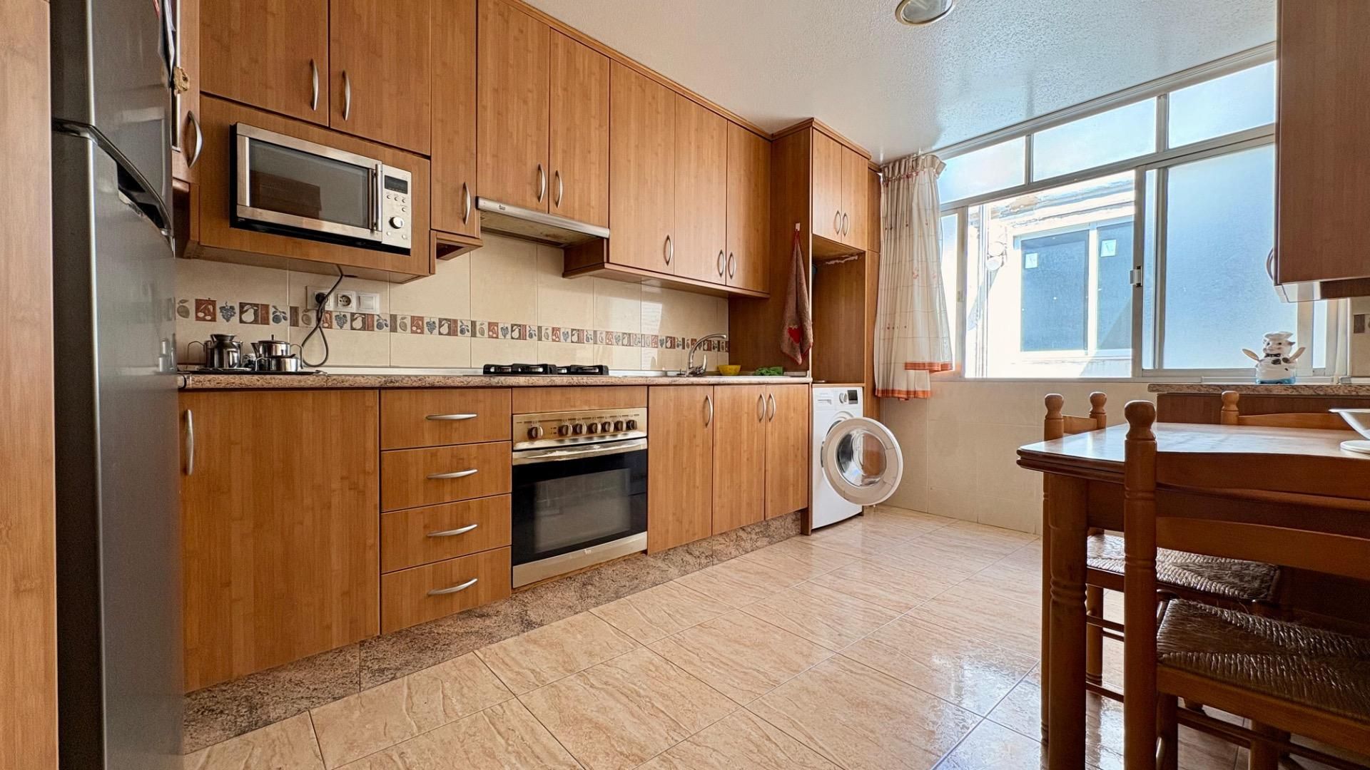 Kitchen of Flat for sale in Elche / Elx  with Air Conditioner, Terrace and Balcony