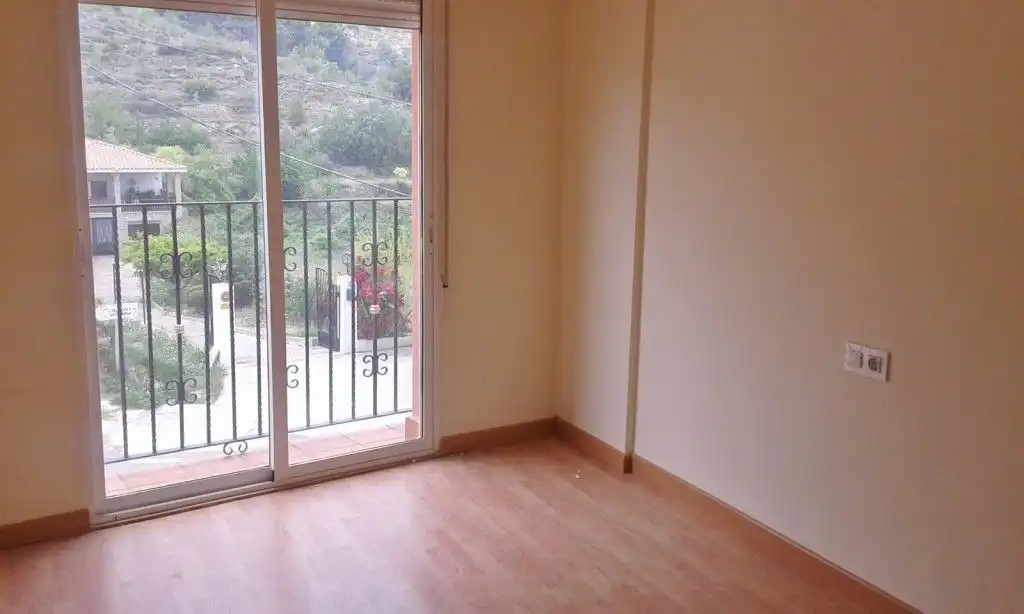Habitación de Casa adosada en venta en Toràs con Terraza, Trastero y Horno