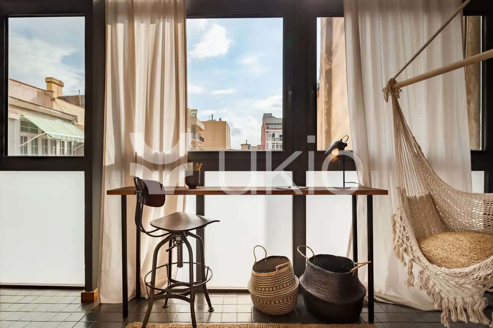 Schlafzimmer von Wohnungen zur Miete in Barcelona mit Klimaanlage, Terrasse und Möbliert