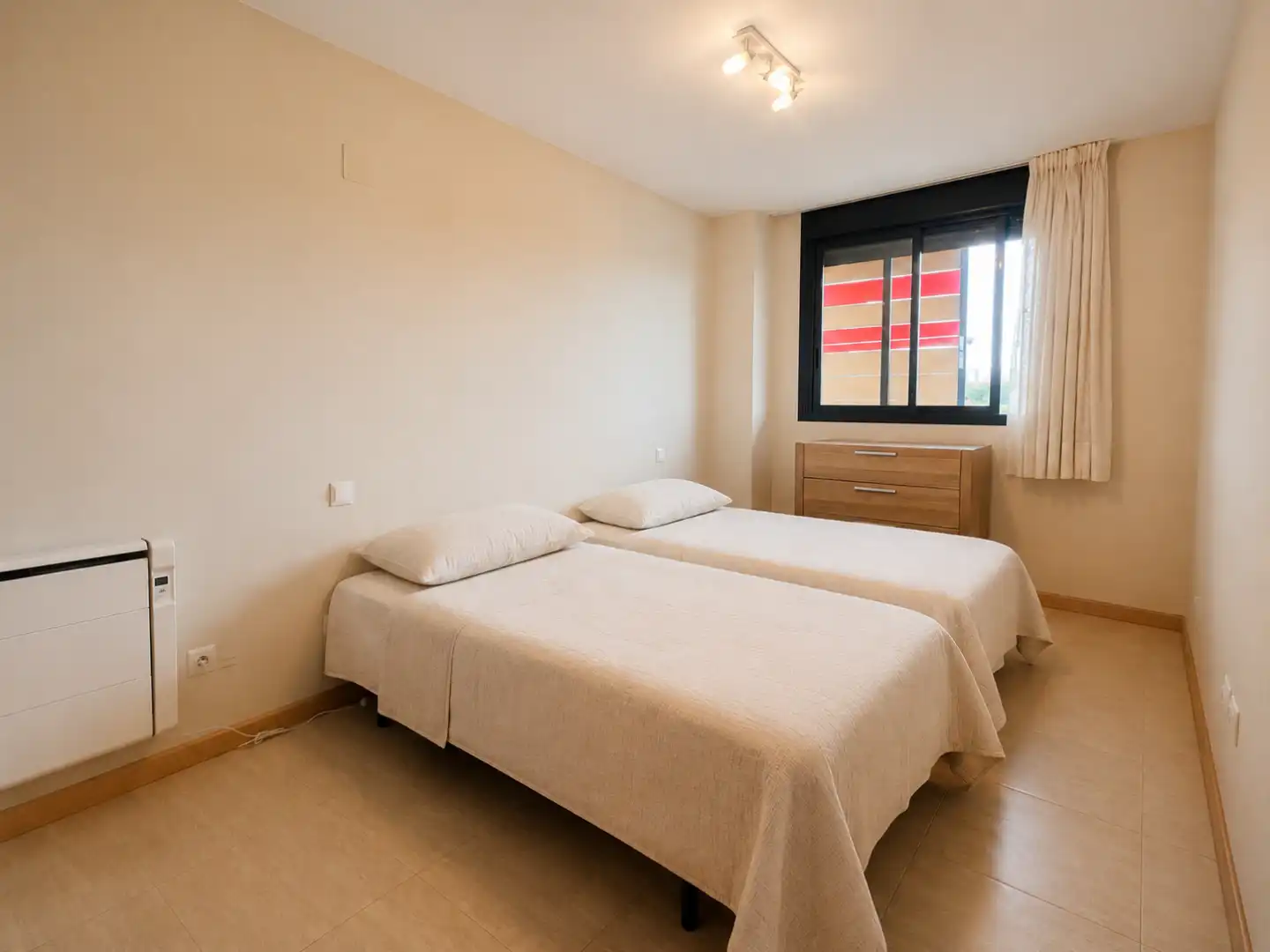Habitación de Piso en venta en Paterna con Aire acondicionado, Calefacción y Piscina
