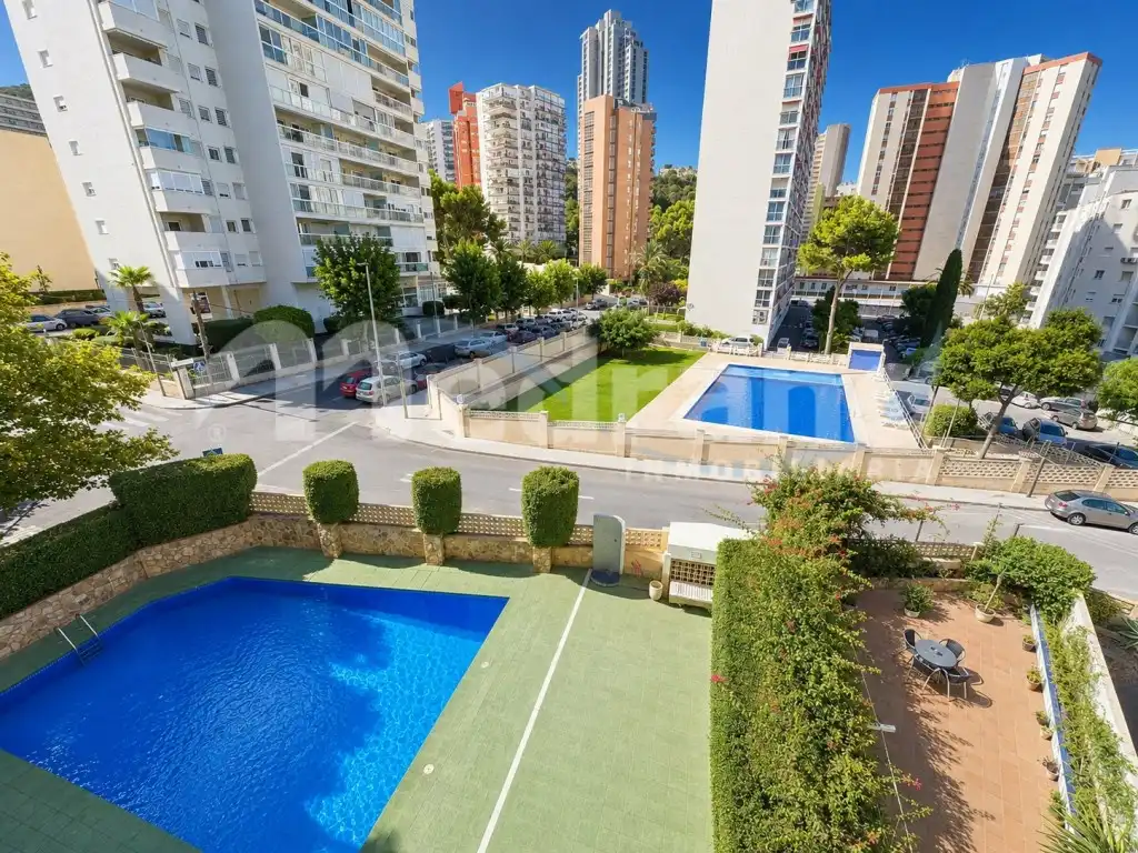 Apartment with pool for sale in Avenida Montecarlo, imagen 3