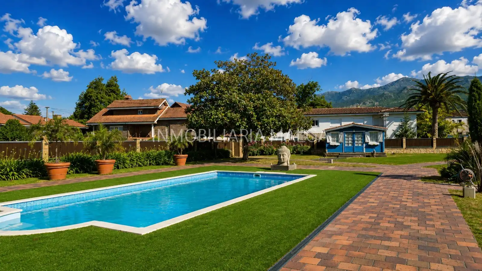Piscina de Casa o xalet en venda en Colunga amb Calefacció, Jardí privat i Parquet