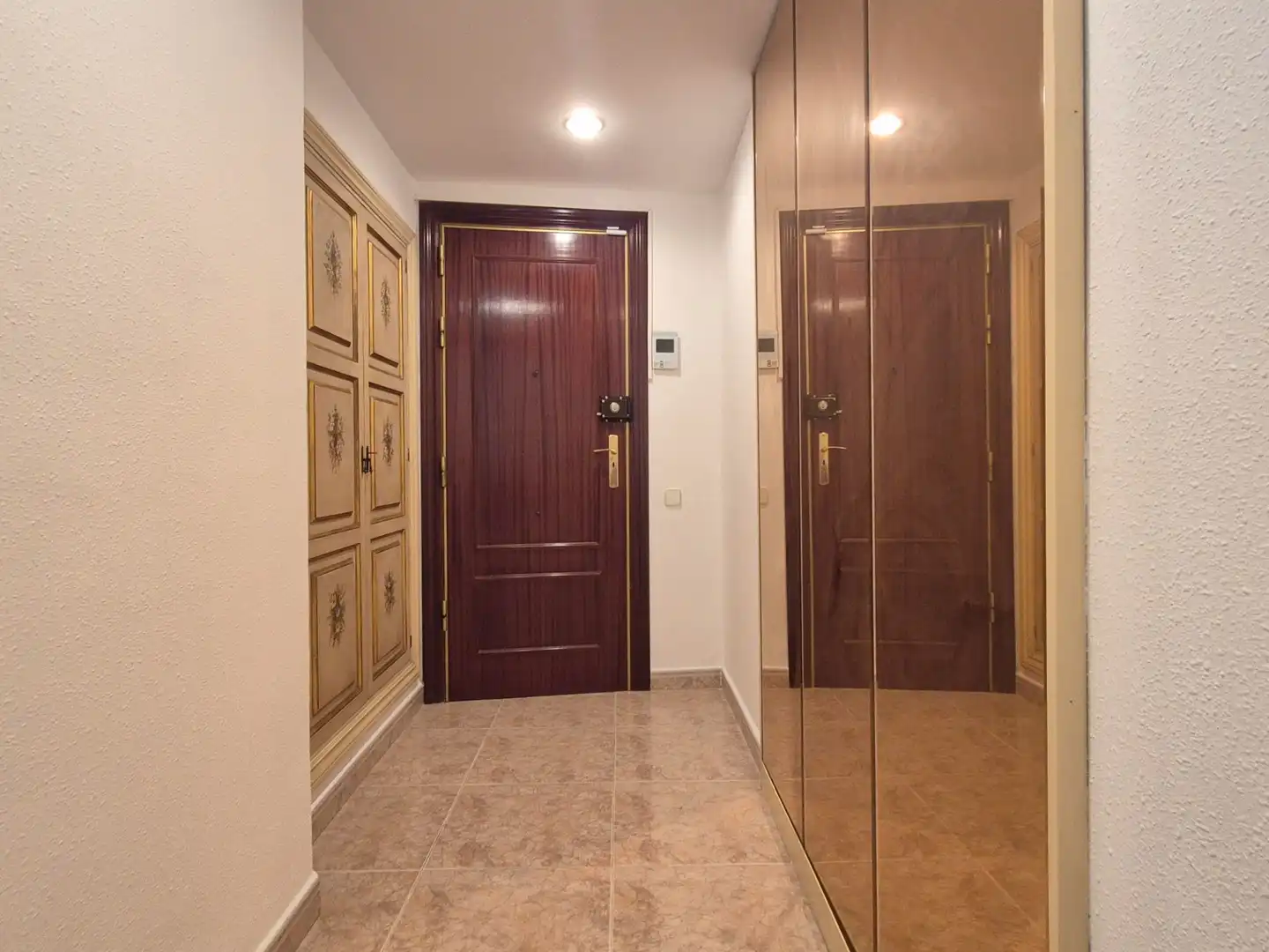 Piso en venta en Barcelona con Calefacción, Horno y Balcón