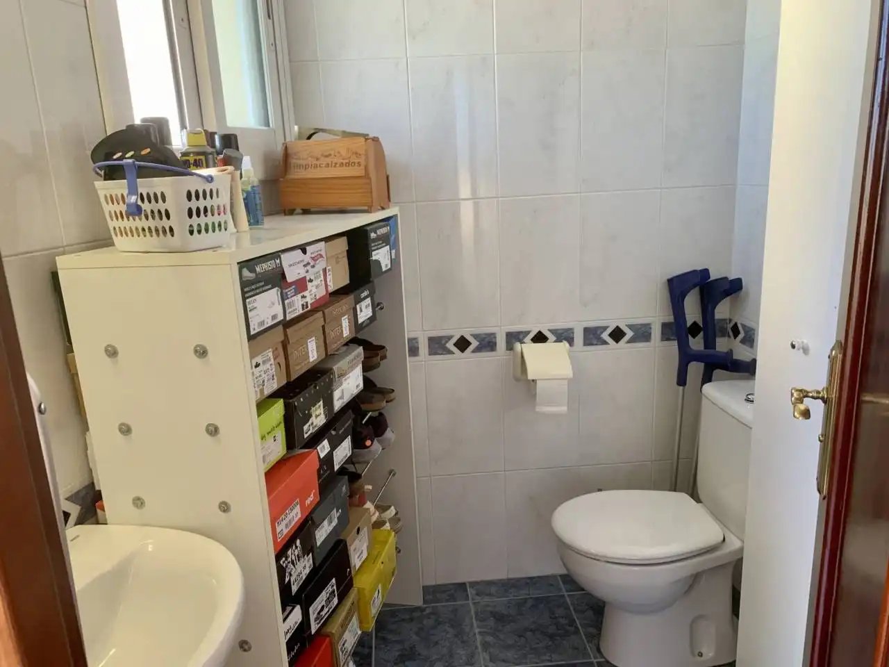 Bathroom of Attic for sale in Terrassa  with Air Conditioner, Heating and Parquet flooring