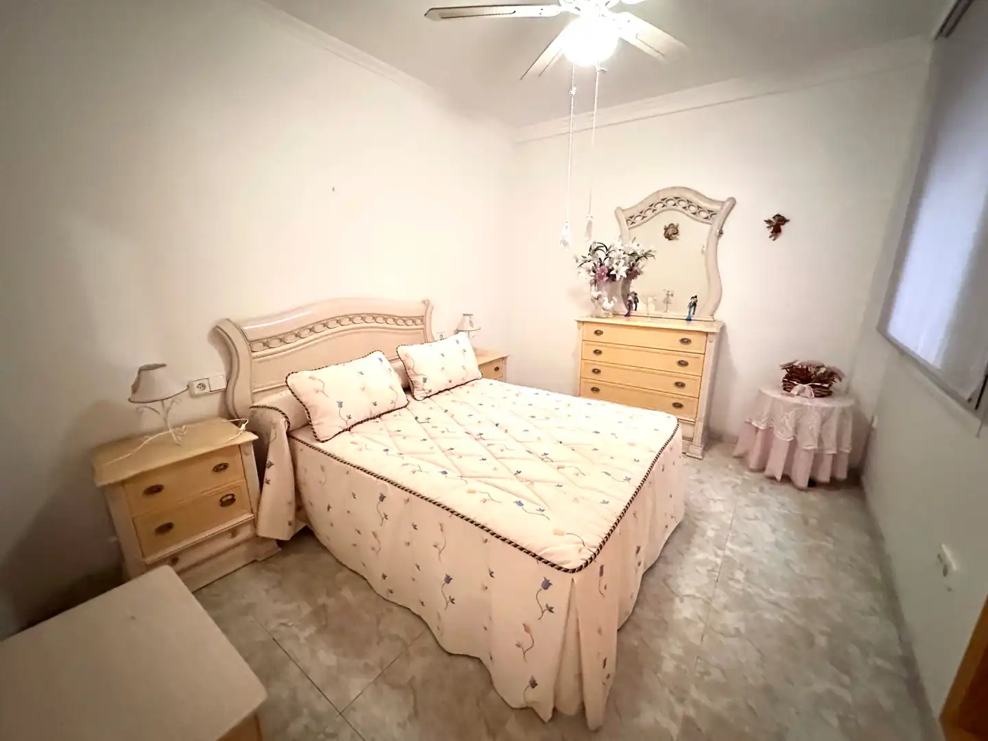 Schlafzimmer von Wohnungen zum Verkauf in Torrevieja mit Klimaanlage, Heizung und Terrasse