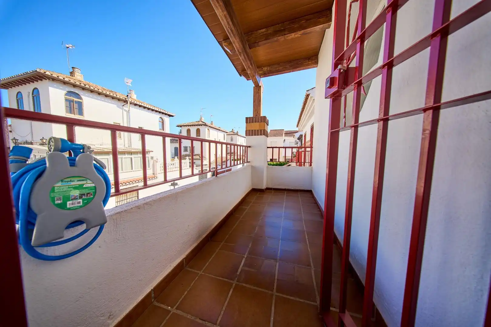 Terrassa de Casa adosada en venda en Ogíjares amb Calefacció, Jardí privat i Parquet